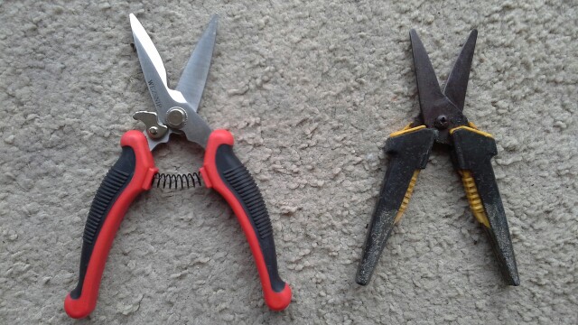 What is the difference between snips and shears?